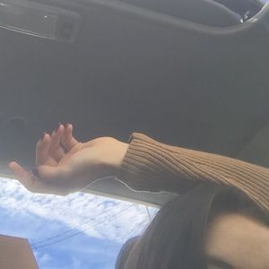 Meet your Posher, Yerania